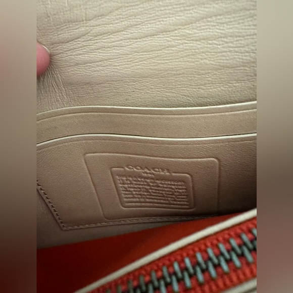 Coach Glovetan Clutch - Picture 3 of 10